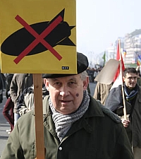 Stop de oorlog en bezetting in Irak Brussel 19/03/2006