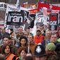 Britten op straat tegen oorlog in Irak en modernisering nucleaire raketsysteem