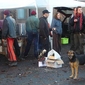 [Fotoreportage] Kerstwake aan gesloten centrum De Refuge in Brugge