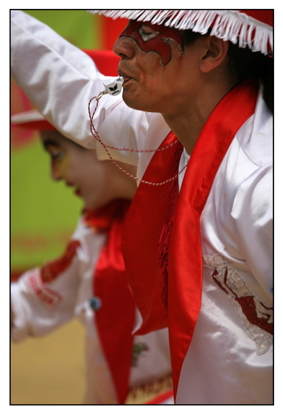 Click to begin slideshow 01_Murga.jpg
