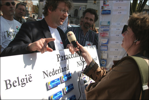 Click to begin slideshow 01_Paracetamolreis_naar_Nederland.jpg