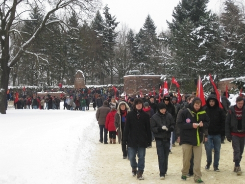 08-13-begroeting-van-de-graven.jpg