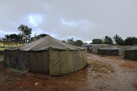 091124 Angola modderpoel.JPG