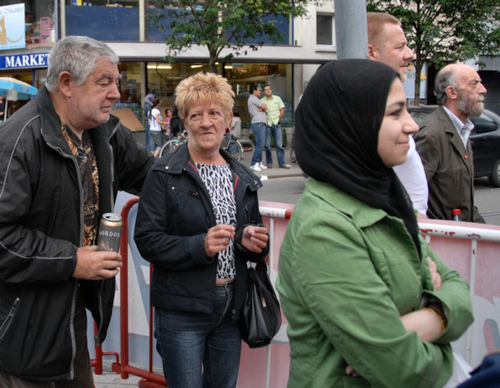 Click to begin slideshow 11_g.jpg