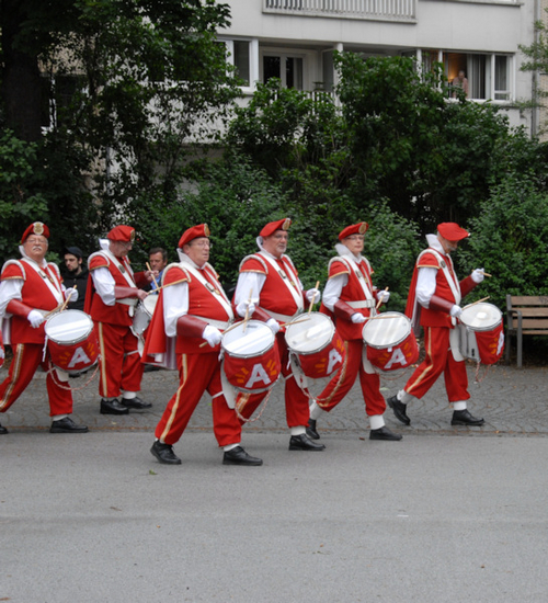 Click to begin slideshow 11_g.jpg