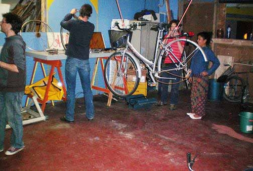 Click to begin slideshow 123velo_21sept08.jpg