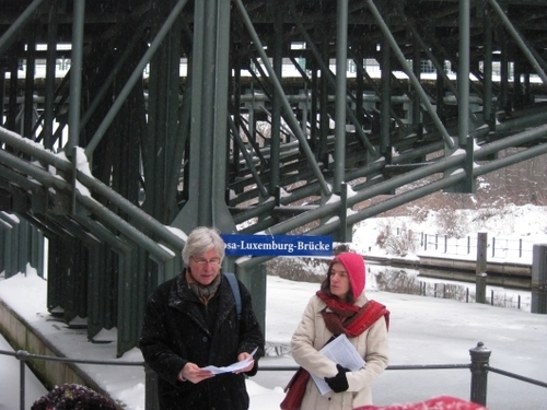 Click to begin slideshow 13-25-rosa-luxemburg-brug-2.jpg