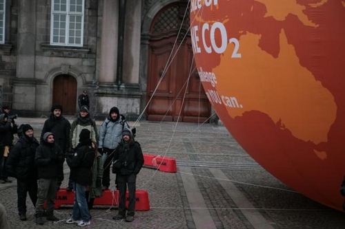 14 dec no borders action (33).JPG