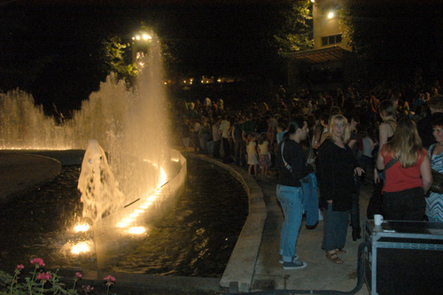 Click to begin slideshow 15.jpg