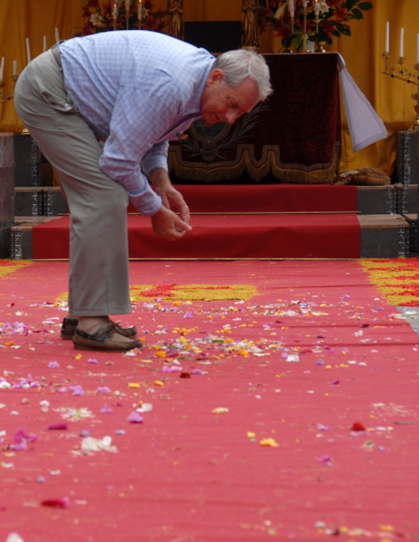 Click to begin slideshow 15_g.jpg