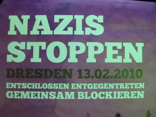16-02-dresden-nazis-blockieren.jpg
