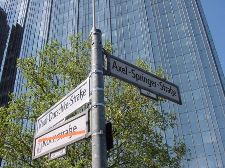 Click to begin slideshow 16-Rudi-Dutschke-Strasse.jpg