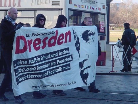 Click to begin slideshow 17. 300.000mensen vermoord door Sovjetterreur en kapitalisme.jpg