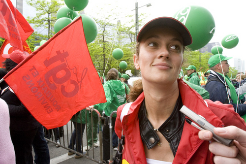 Click to begin slideshow 1.jpg
