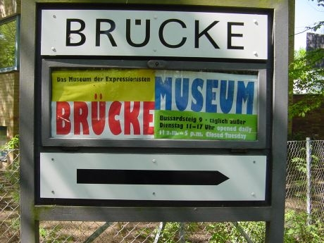 41-Brucke-Museum-Berlijn.jpg