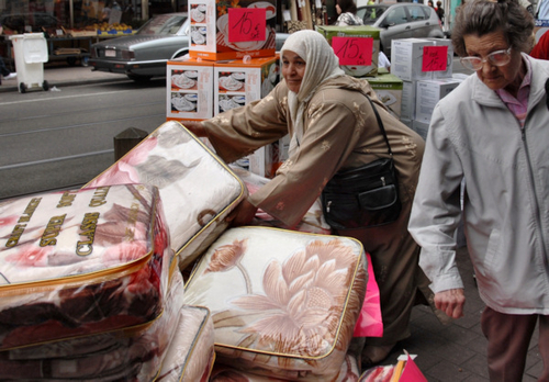 Click to begin slideshow 4_g.jpg