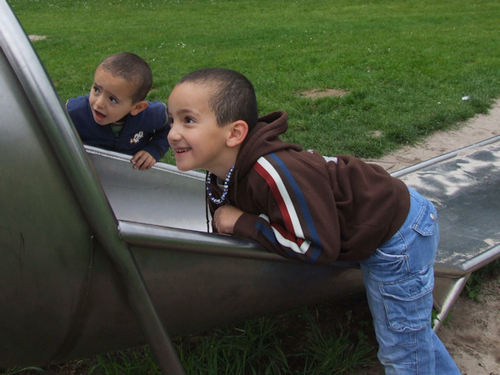 Click to begin slideshow 4_g.jpg