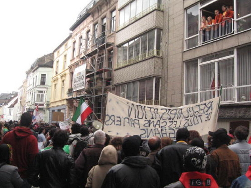 9-meisjes balkon_2.jpg