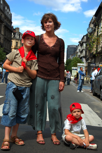 Click to begin slideshow 9a.jpg