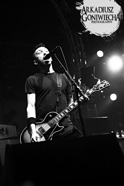Click to begin slideshow Arkadiusz Goniwiecha - Rise Against 04.jpg