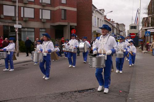 Click to begin slideshow CA-CARNAVAL-6pg.COIS.jpg