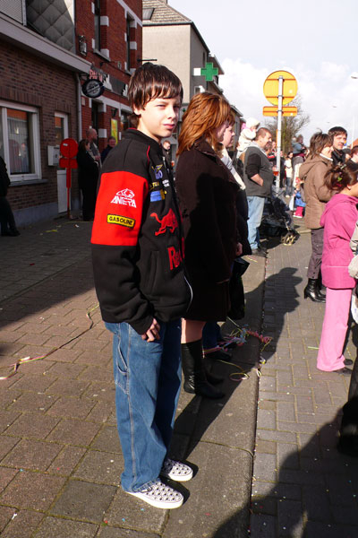 Click to begin slideshow CA-CARNAVALJONGEN-4.jpg