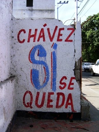 Click to begin slideshow Chavez si se queda.jpg
