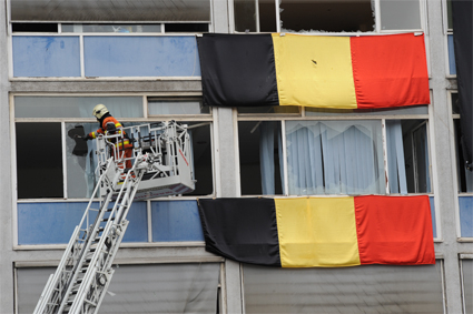 Click to begin slideshow D3-DSC_2061_635 copy.jpg