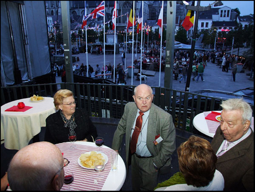 Click to begin slideshow DSCF1112.jpg