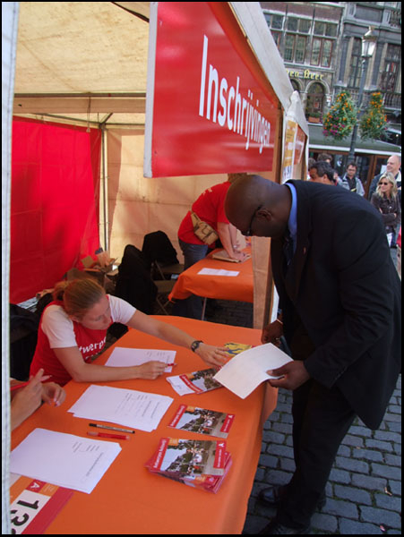 Click to begin slideshow DSCF1810.jpg