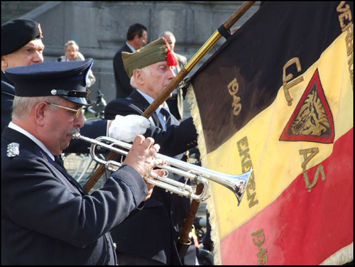 Click to begin slideshow DSCF1924.jpg