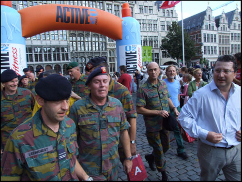 Click to begin slideshow DSCF2089.jpg