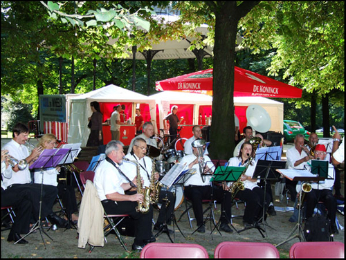 Click to begin slideshow DSCF4117.jpg