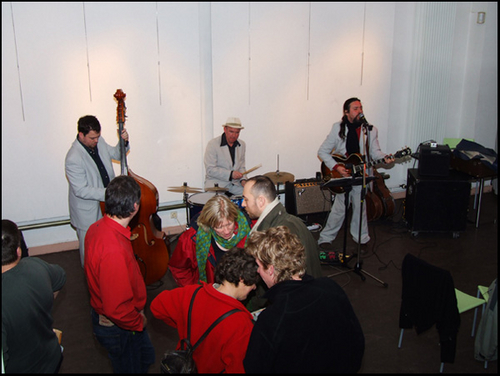 Click to begin slideshow DSCF6087.jpg