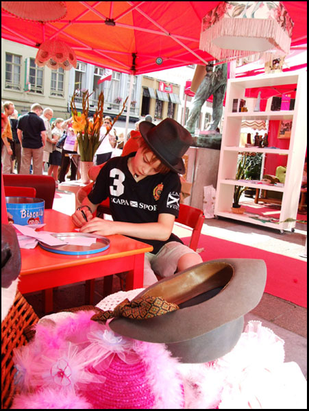 Click to begin slideshow DSCF8483.jpg