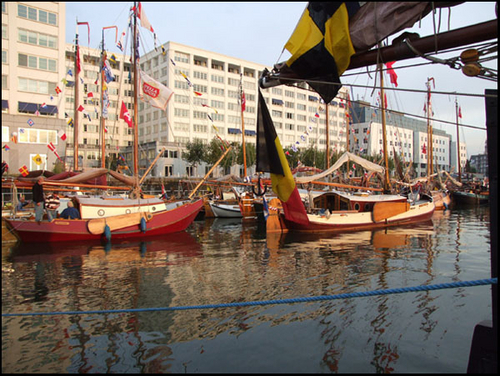 Click to begin slideshow DSCF8501.jpg