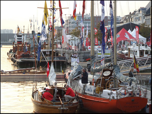 Click to begin slideshow DSCF8554.jpg