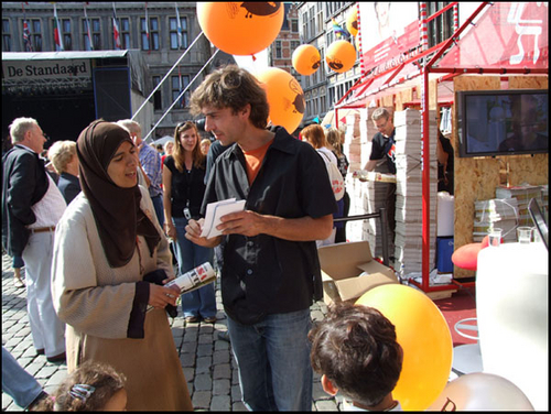 Click to begin slideshow DSCF8833.jpg