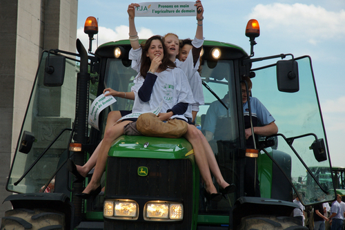 Click to begin slideshow DSC_0015.jpg