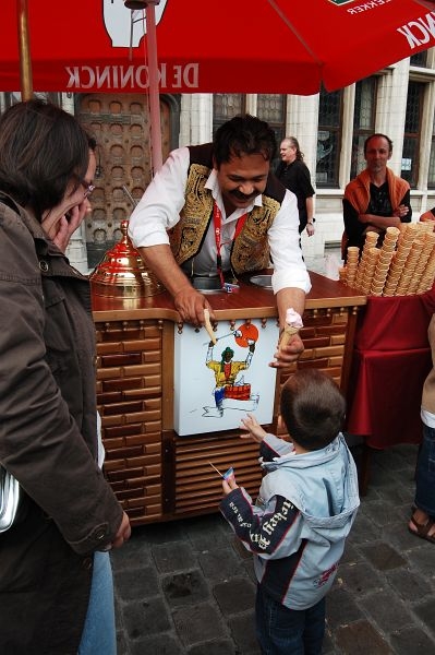 Click to begin slideshow DSC_1970.jpg