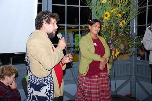 DSC_3476 Eluvia uit Guatemala en Bernard Dumoulin, Noord-Zuid-ambtenaar.JPG