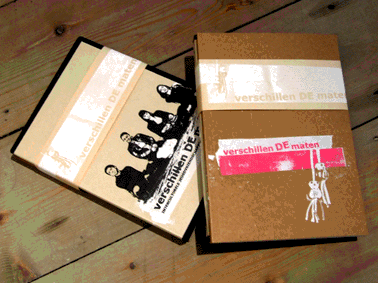Click to begin slideshow DVDBOEK.gif