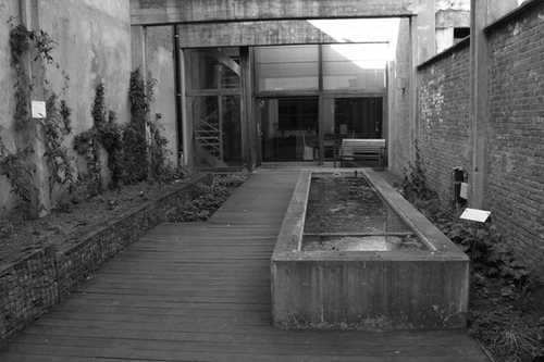 Click to begin slideshow E-H-A-ecotuin-pg.jpg