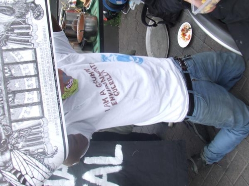 Click to begin slideshow Eat the G8! 7.jpg