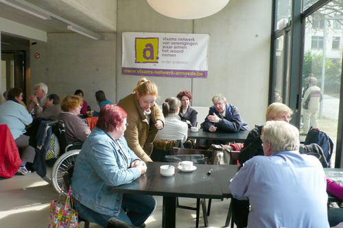 Click to begin slideshow FORUM-1.jpg