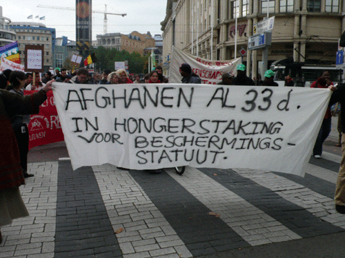 Click to begin slideshow HUNGERSTRIKE-8.gif