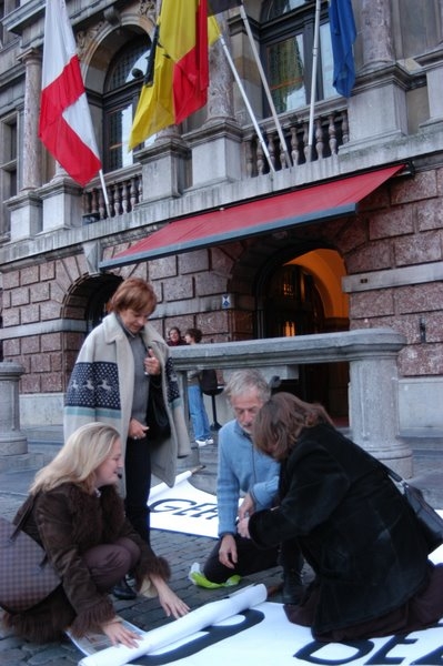 Click to begin slideshow Img3857.jpg