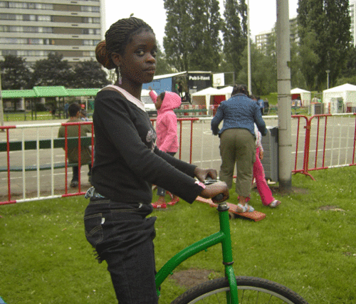 Click to begin slideshow L-O-doordringende-blik-9.gif
