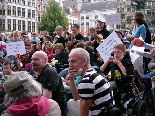 Click to begin slideshow L1150628.jpg