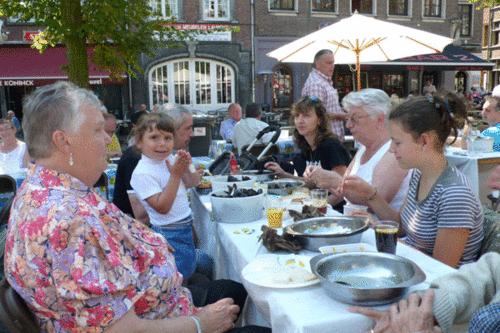 Click to begin slideshow MO-Annie-Verhelst-1.gif